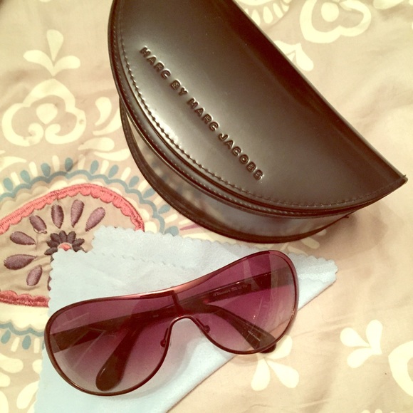 Marc Jacobs tortoise shell sunglasses