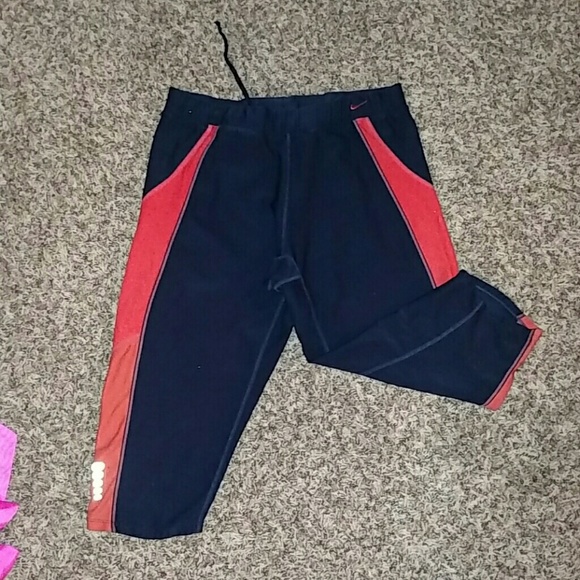 Nike capri