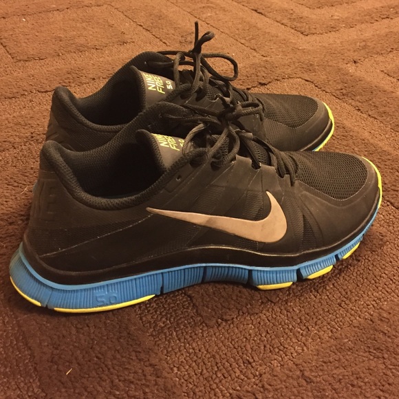 Nike free 5.0 cross training shoes