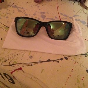 Oakley NWOT Forehand Sunglasses💚