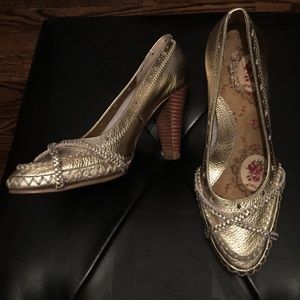 Cute gold heels