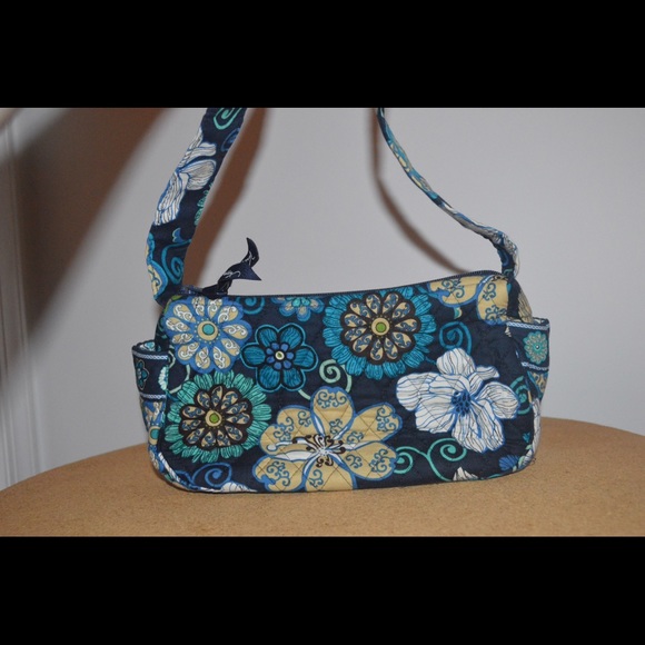 Discontinued Vera Bradley pattern small bag - Picture 2 of 3