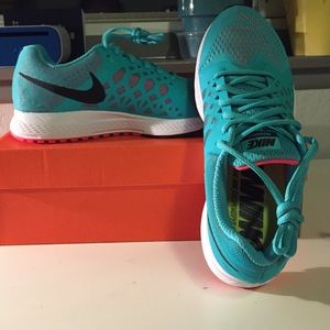 BRAND NEW Nike Air Zoom Pegasus 31