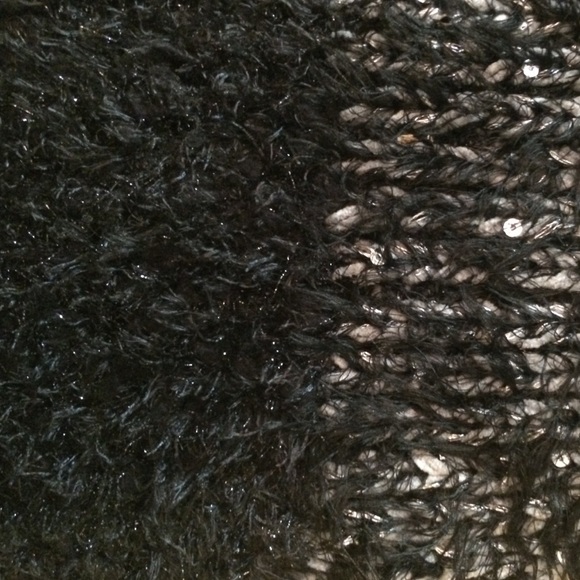 Patch Scarf - Picture 2 of 3