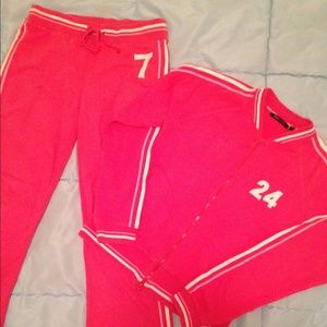 💙 BCBG 💙pink sweat suit 2 piece set size medium.