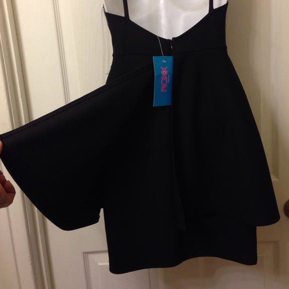 🚫SOLD In Bundle🚫 Black Cocktail Dress - Picture 2 of 4