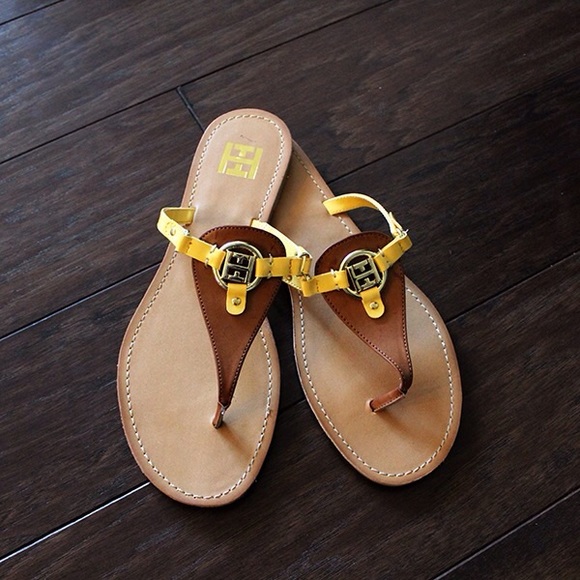 TOMMY HILFIGER YELLOW LOGO SANDALS