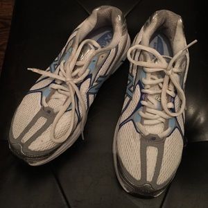 Mint New Balance tennis shoes