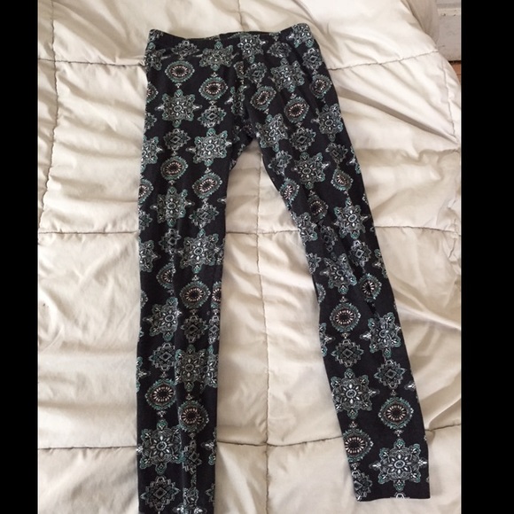 Charlotte Russe printed leggings