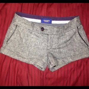 AE SHORTS SIZE 4