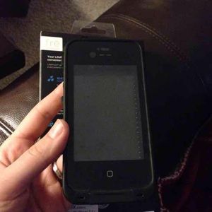 Black iPhone 4 LIFEPROOF Case