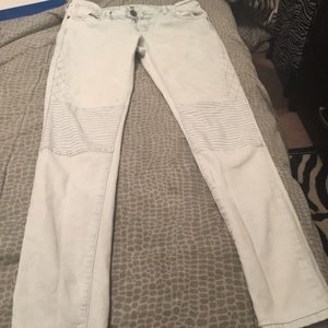 Blue acid washed jeans