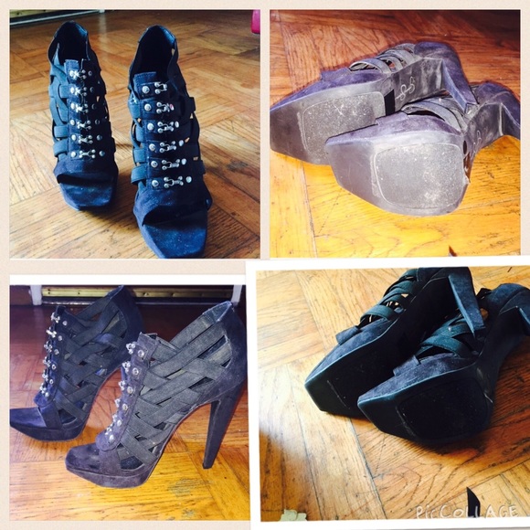 Jessica Simpson suede elastic band pumps