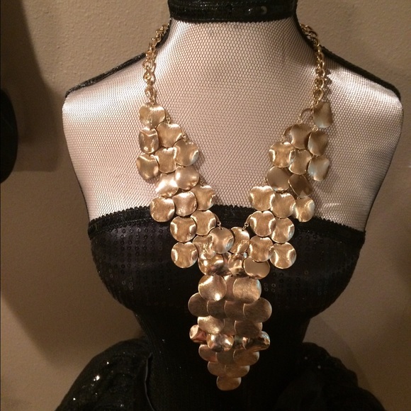 Necklace gold layers