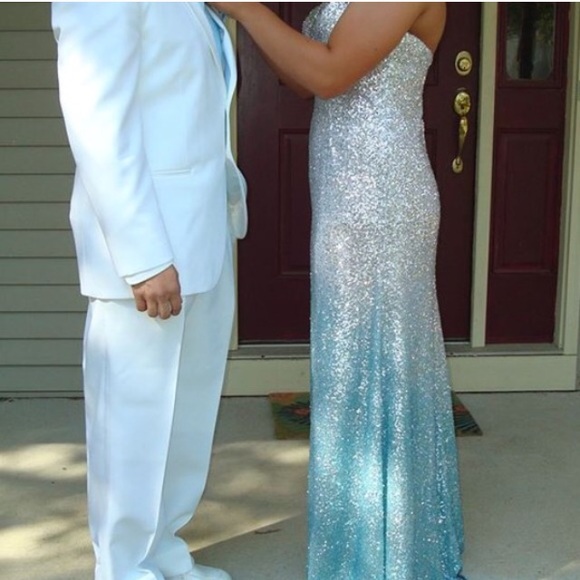 Prom dress...only worn once...feel like Cinderella - Picture 4 of 4