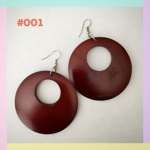 Round wooden earrings #001