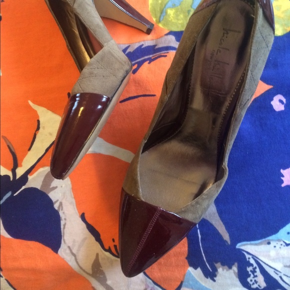 Nicole Miller sz 10 b / 40 heels olive green