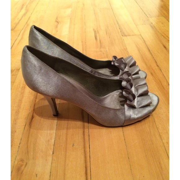 Mia Silver Gray Peep Toe Pumps