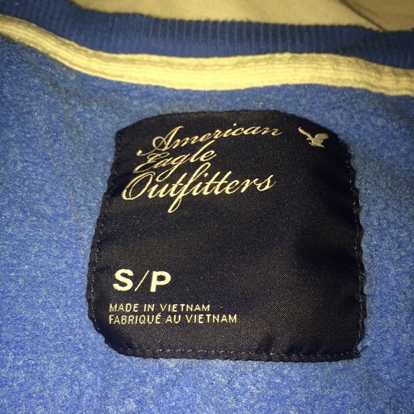 AMERICAN EAGLE OUTFITTERS BLUE CREWNECK - Picture 3 of 4
