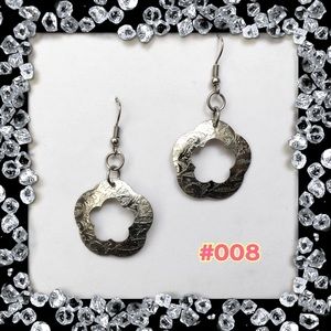 Flower silver color earrings #008