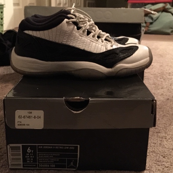Air Jordan 11 Low