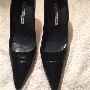 ⚫️⚫️ Pair of MANOLO BLAHNIK blk pumps ⚫️⚫️