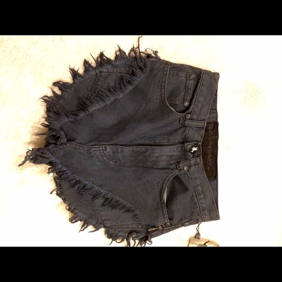 One Teaspoon Duke Shorts Navy size 24