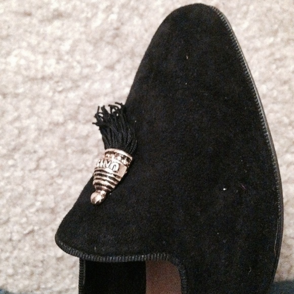 *Price Drop!* Unique Unisa Suede Flats - Picture 3 of 4