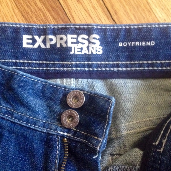 Express Jeans; Distressed Look, Boyfriend Style - Picture 2 of 4