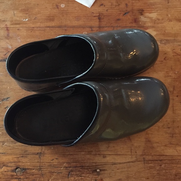 Clogs