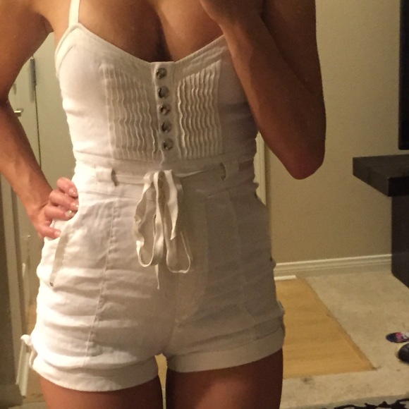 Xs white linen romper - Picture 3 of 4