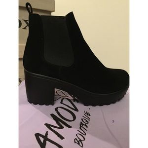 Chunky heel boots