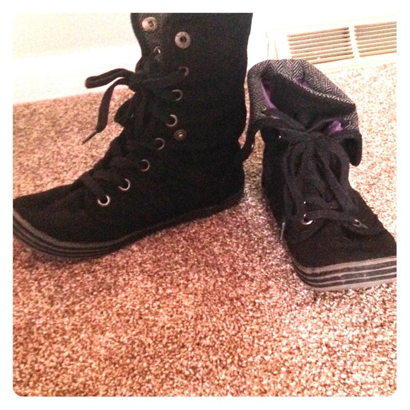Blowfish booties