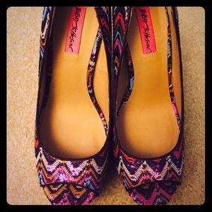 😍😍😍 New Price 🎉🎉🎉Betsy Johnson shoes