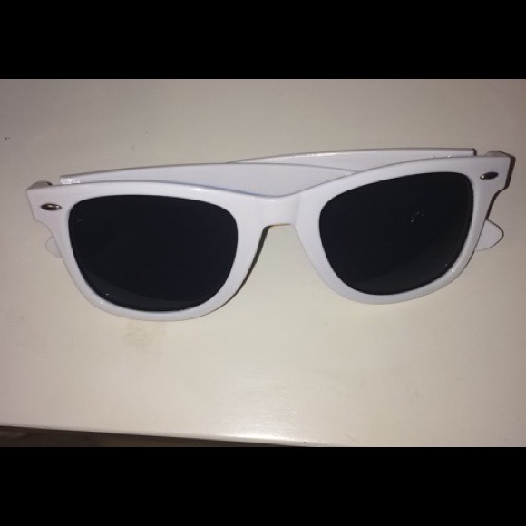 New Hurley white sunglasses