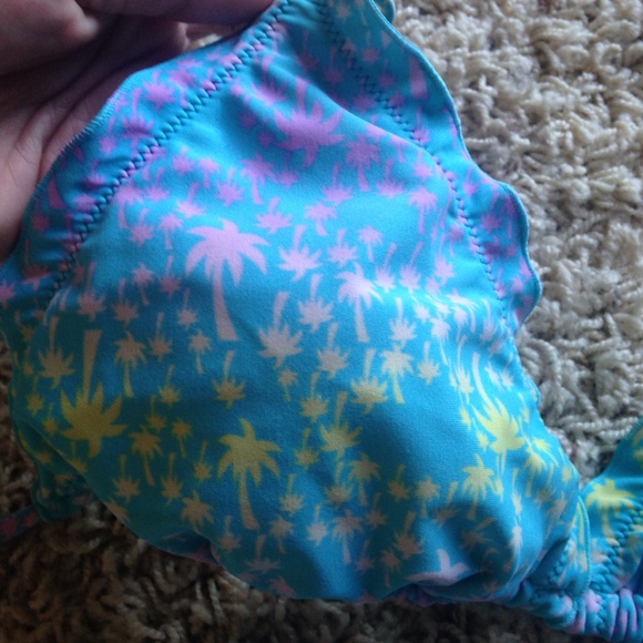 Colorful bikini - Picture 3 of 4
