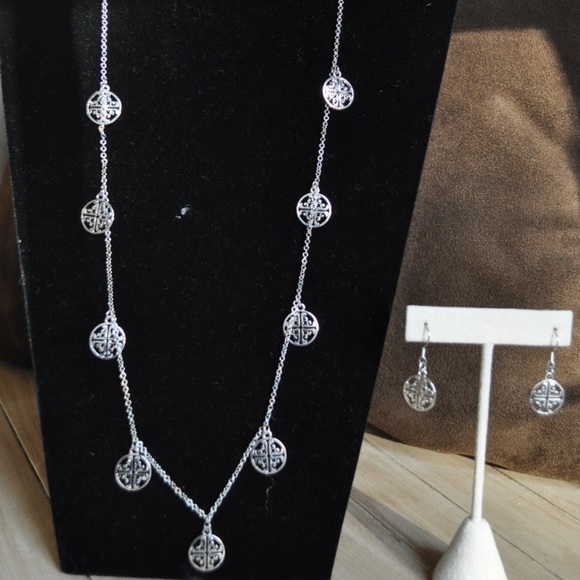 Silver necklace