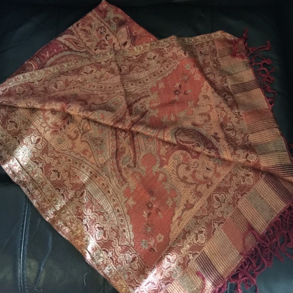 Red, rust, and touches of orange scarf