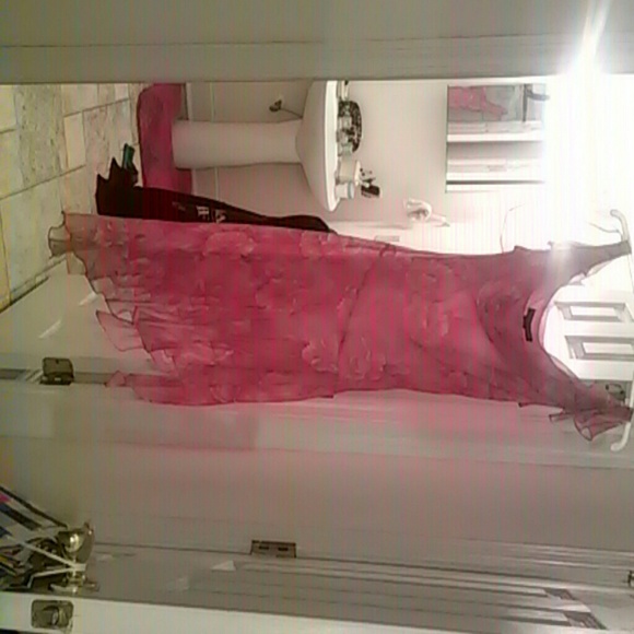 Dress - Picture 1 of 2