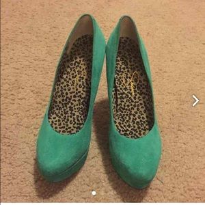 Teal suede Jessica Simpson pumps