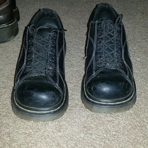 DR MARTEN SHOES