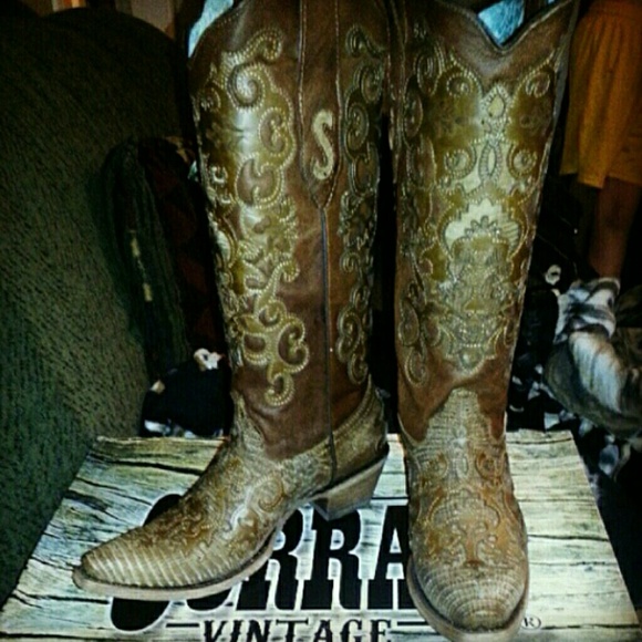 Corral boots
