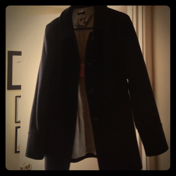 Jcrew fits like a 6! Has been tailored