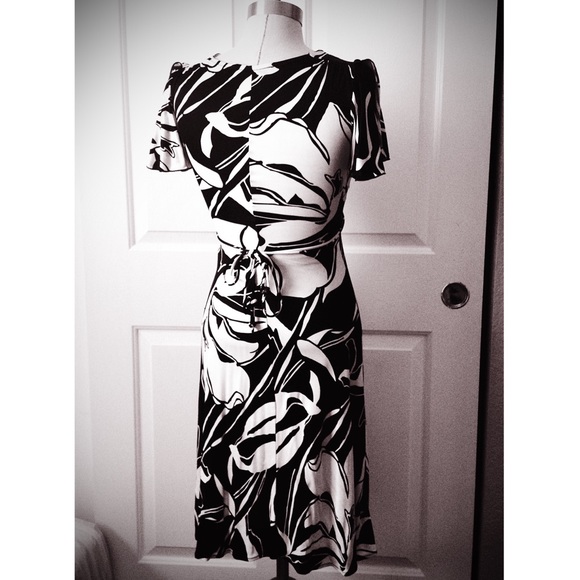 -SOLD LOCALLY- M by Madonna for H&M swing dress - Picture 2 of 4