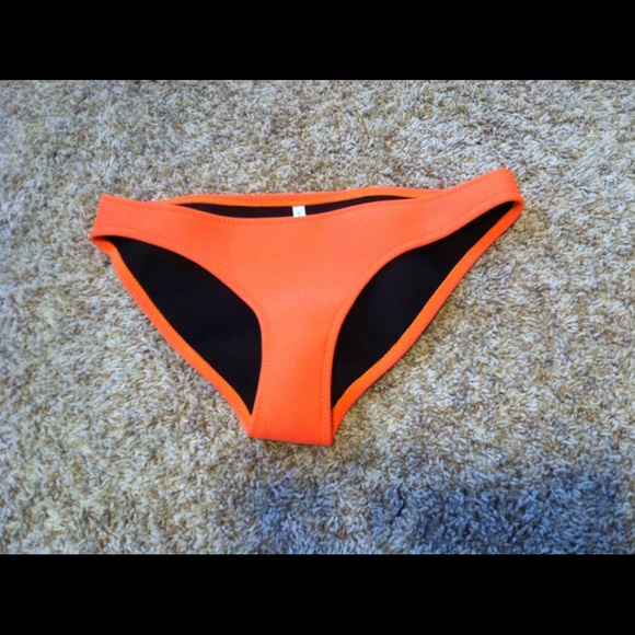 Triangl dupe bikini bottoms