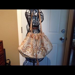 Beautiful Moyna bag!