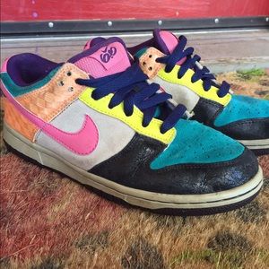 Nike sneakers 6.0 women's size 6