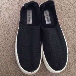 Steve Madden slip ons