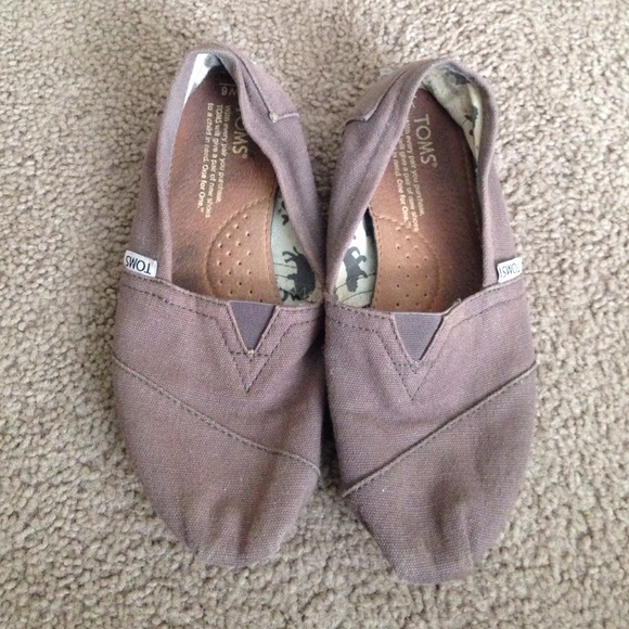 Toms