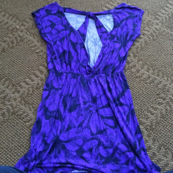 Adorable sundress with back cutouts! - Picture 2 of 2